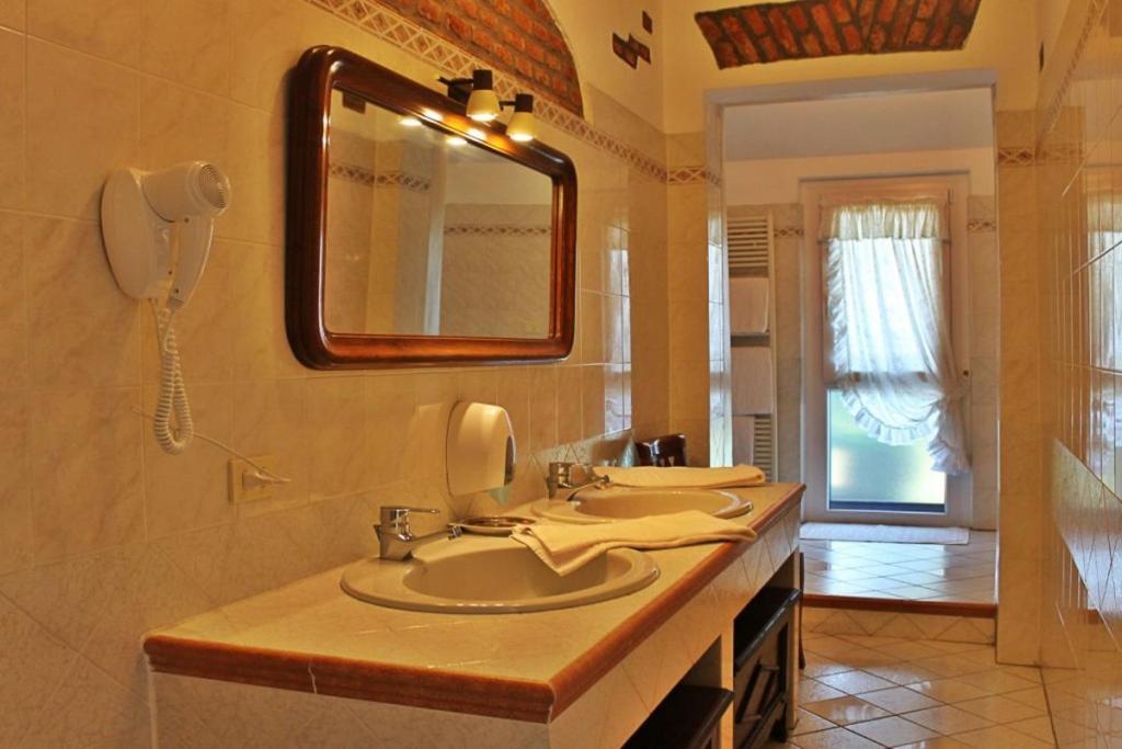 Hotel Ristorante La Torretta Bianzè Dış mekan fotoğraf